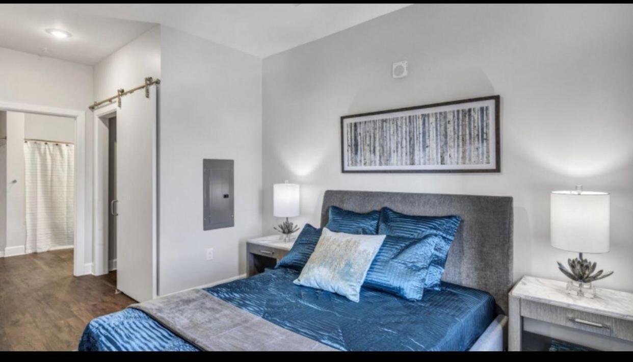 Spacious Castle W Gym Pool Free Parking I Walk To Dowtown N Broadway Nashville Exteriér fotografie