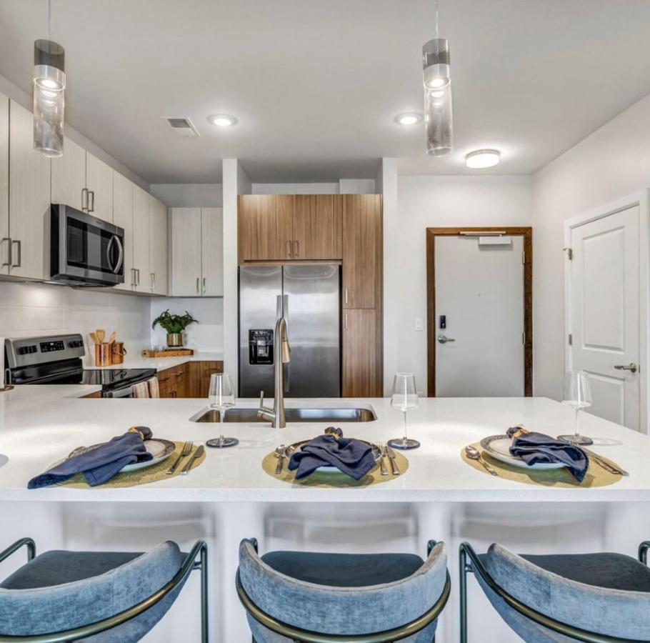Spacious Castle W Gym Pool Free Parking I Walk To Dowtown N Broadway Nashville Exteriér fotografie